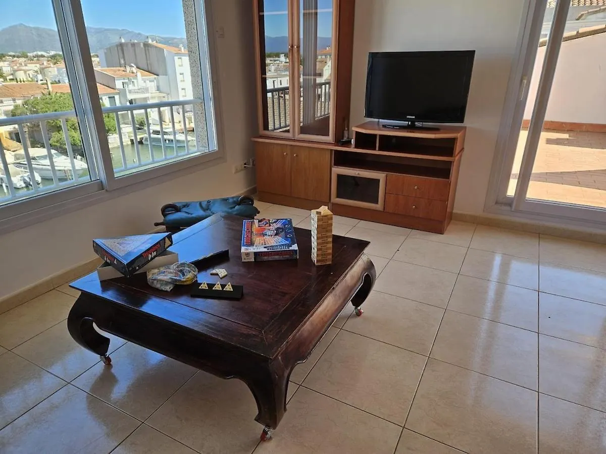 Apartment Appartement Vue Sur Les Canaux Empuriabrava