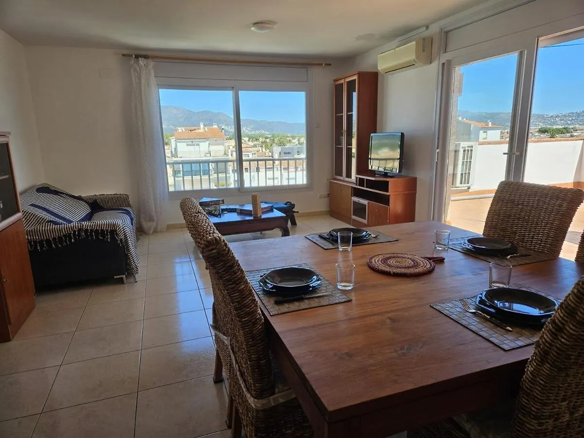 Appartement Vue Sur Les Canaux Empuriabrava Spain